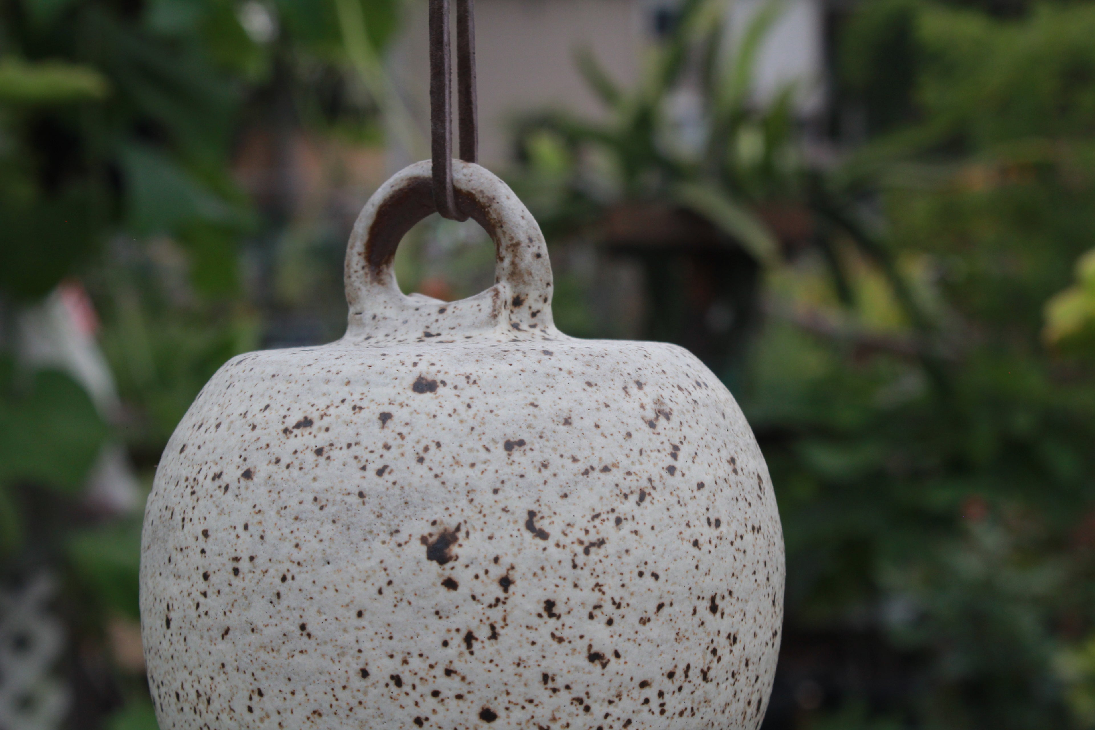 Ceramic Hummingbird Feeder - Speckled Oatmeal