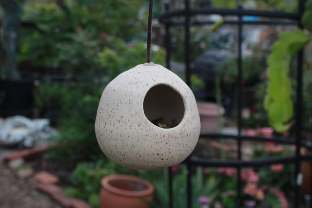 Ceramic Bird House - Speckled Oatmeal