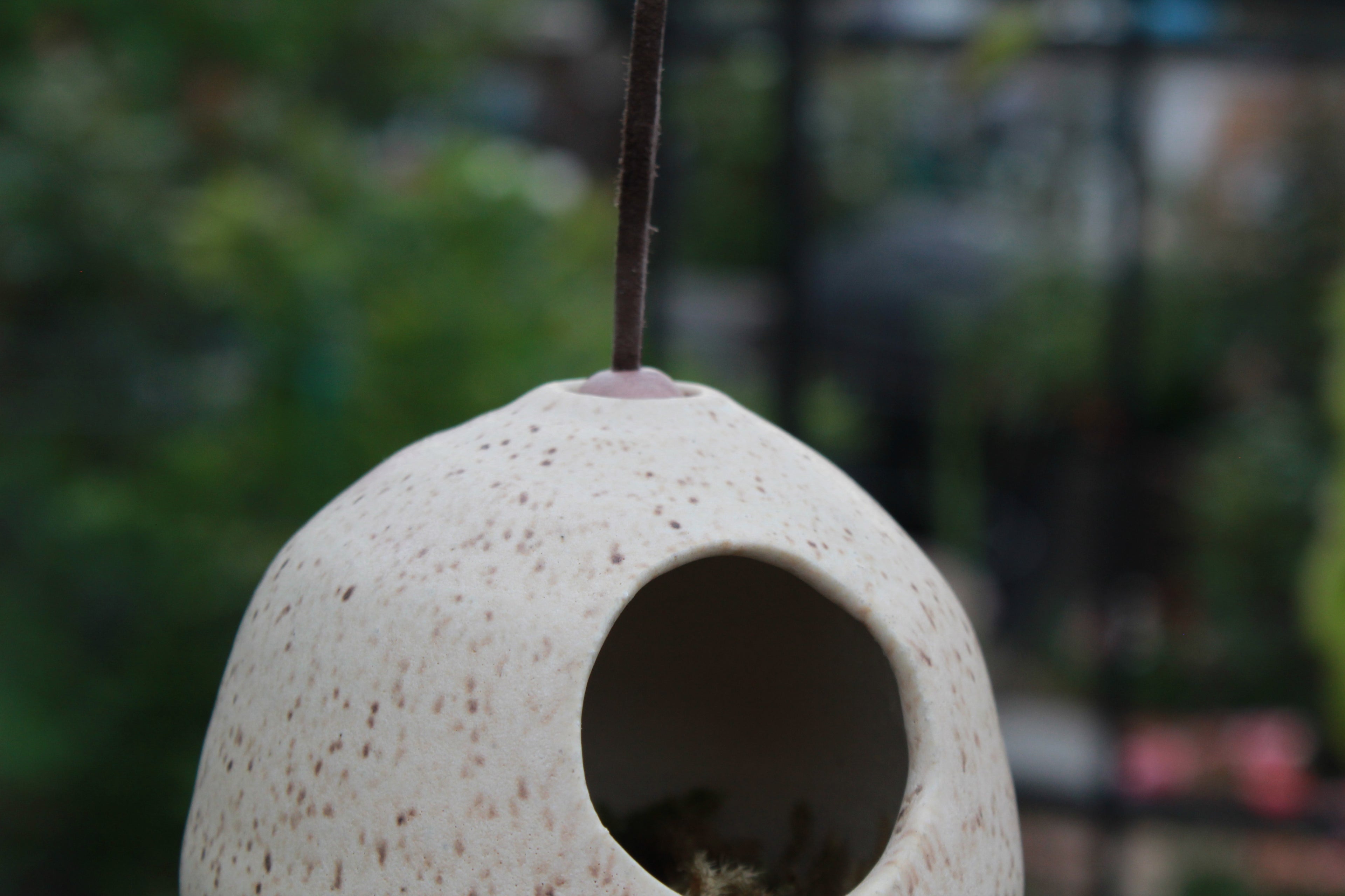 Ceramic Bird House - Speckled Oatmeal